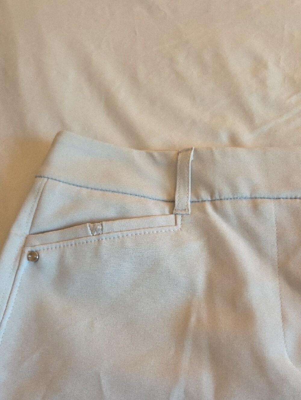 WHBM SHORTS - Picture 3 of 6